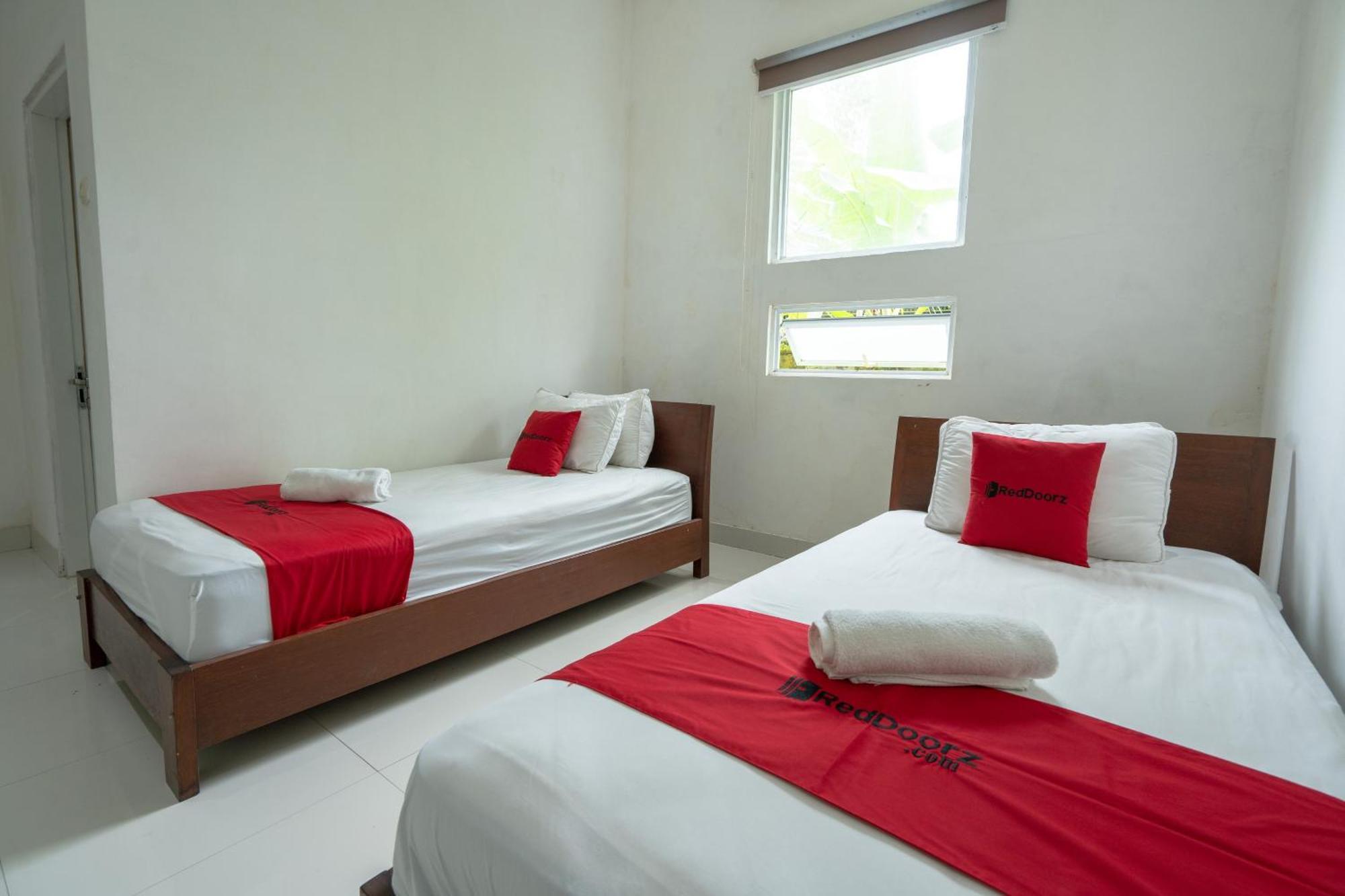Reddoorz Near Ubud Village Sukawati Esterno foto