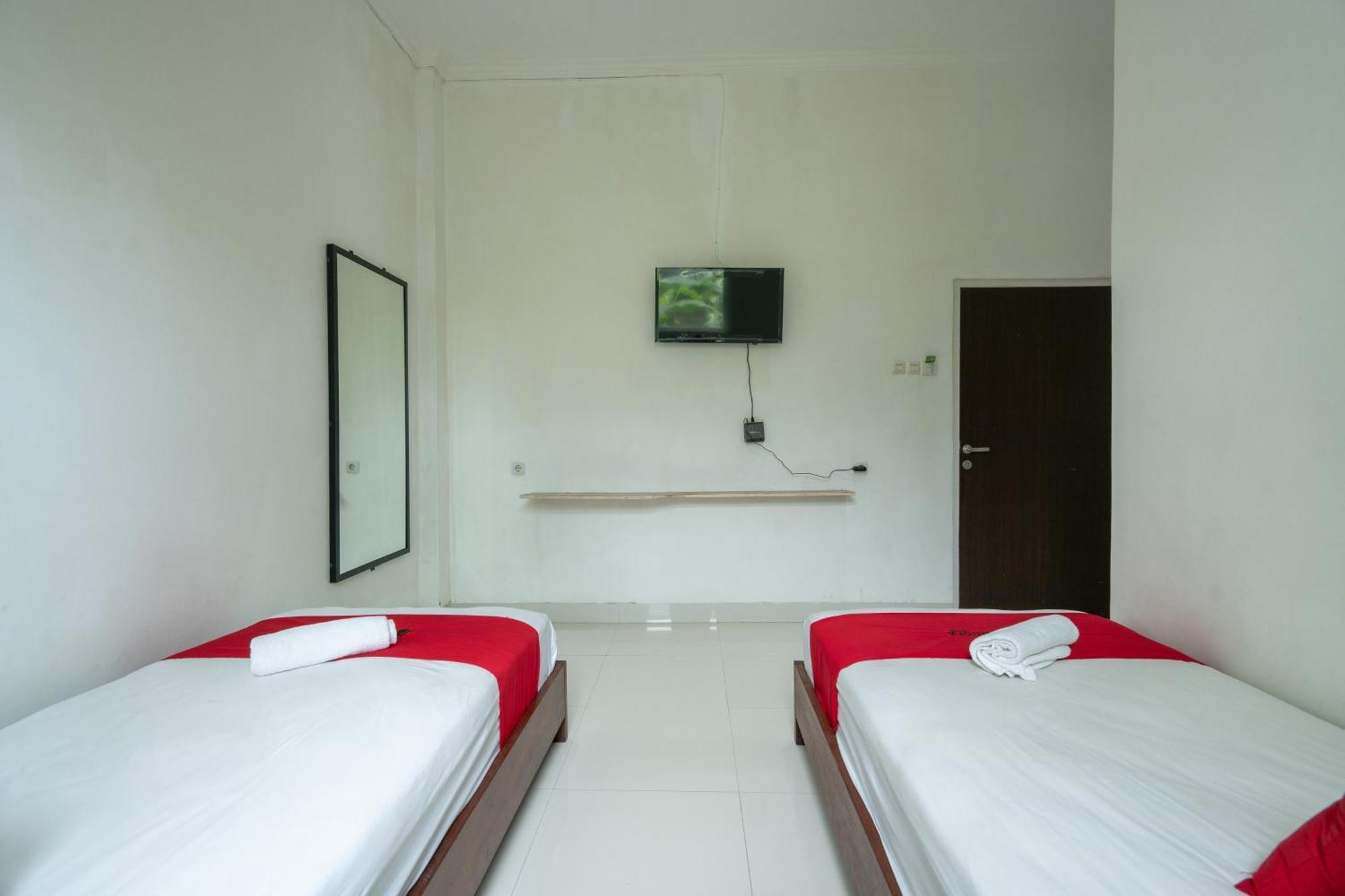 Reddoorz Near Ubud Village Sukawati Esterno foto